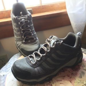 Columbia woman's Helativa trail shoe WORN ONCE!!!!